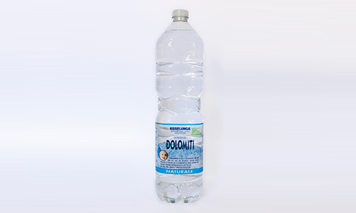 Esselunga rinnova le sue bottiglie d’acqua a marchio privato in chiave sostenibile
