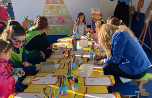 immagine laboratorio Esselunga attivato per i bambini in occasione del 151° Carnevale Viareggio -  Esselunga